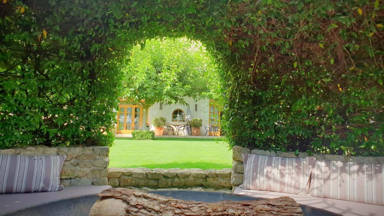 Les Loges De Saint Eloi Bed & Breakfast Pontlevoy Exterior foto